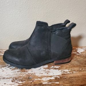 Womens Sorel Emelie Chelsea Boots
